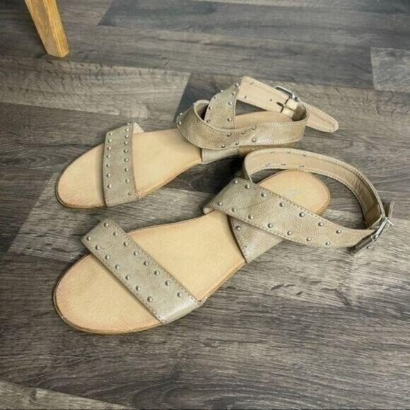 CL By Laundry Studded Wrap Ankle Sandals Size 9 Chinese Laundry - Picture 5 of 8